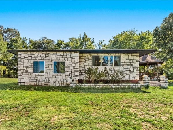 16478 Hale Mountain Road , Morrow, AR 72749