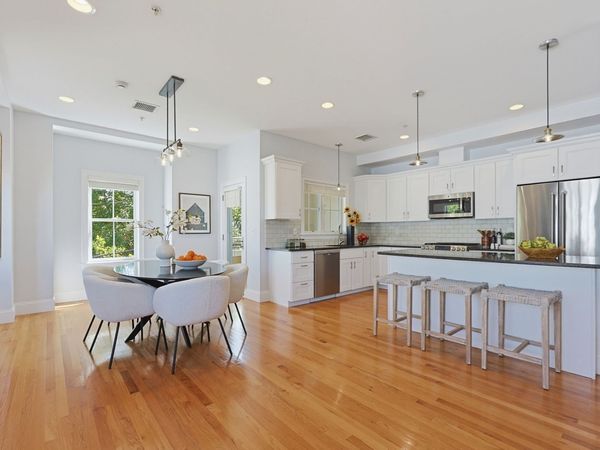 45 Endicott Ave, Unit 8, Somerville, MA 02144