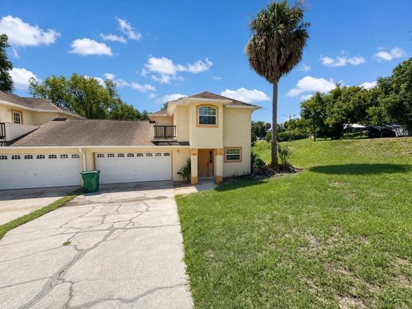 912 E CITRUS AVENUE , EUSTIS, FL 32726