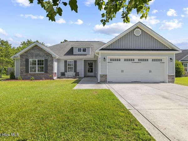 212 Marsh Haven Drive , Sneads Ferry, NC 28460