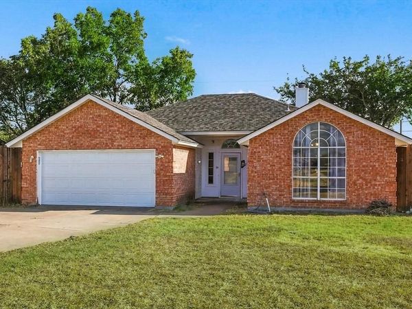 311 Alyse Road , Roanoke, TX 76262