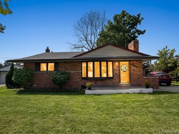 31687 Norrid Circle, Warren, Mi 48092