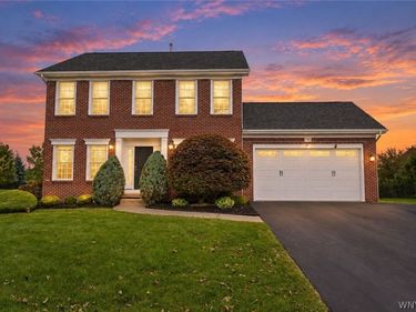 2 Chicory Lane, Lancaster, NY 14086