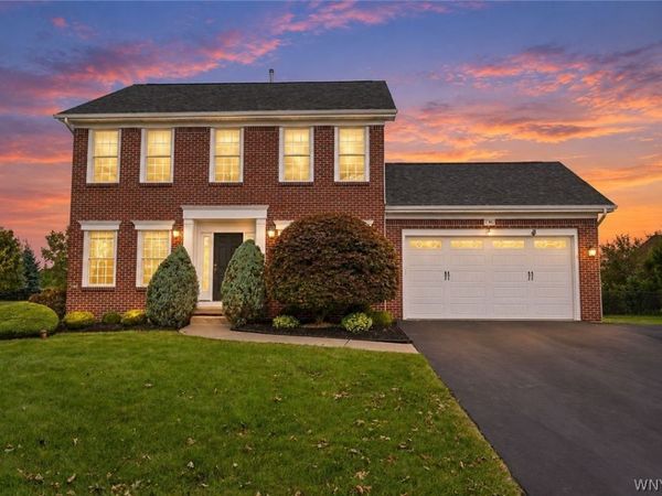 2 Chicory Lane, Lancaster, NY 14086