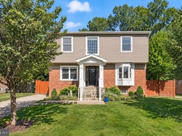 7406 VALLEYCREST BOULEVARD, ANNANDALE, VA 22003