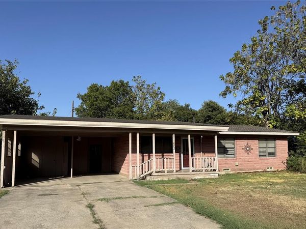 1603 Cherry Street, Gainesville, TX 76240