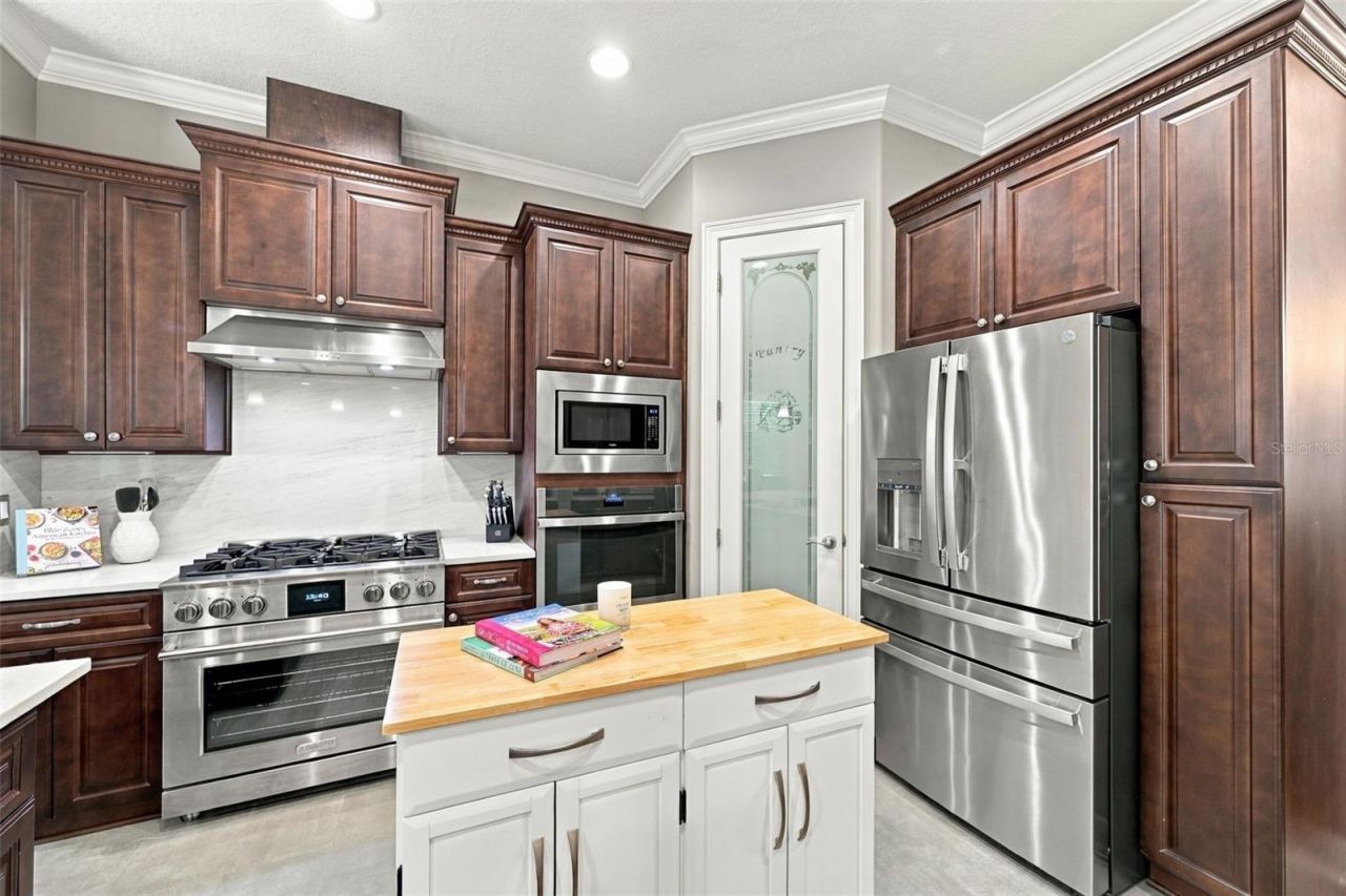 510 Creekside Court, Safety Harbor, FL 34695 Photo
