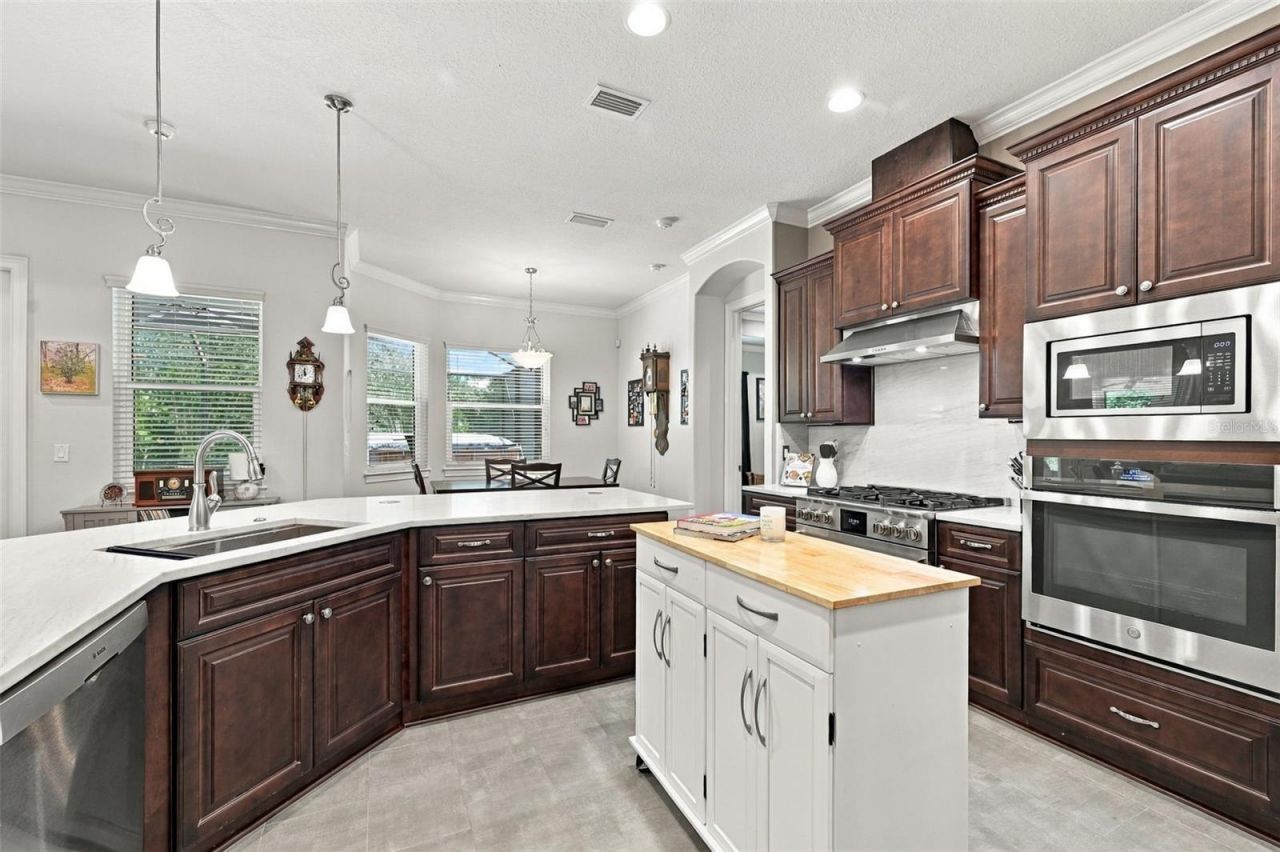 510 Creekside Court, Safety Harbor, FL 34695 Photo