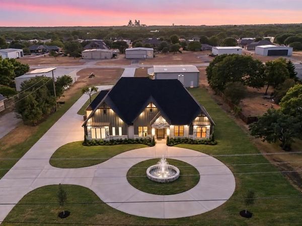 2931 N Mockingbird Lane , Midlothian, TX 76065