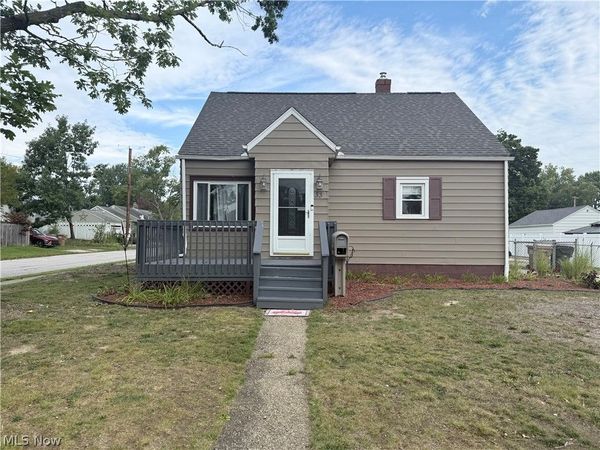 33 Pierce Avenue , Cuyahoga Falls, OH 44221