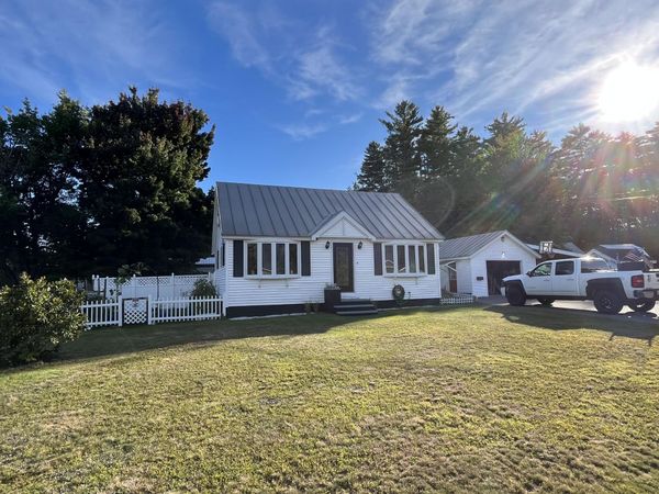 21 Myrtle Street , Madison, ME 04950
