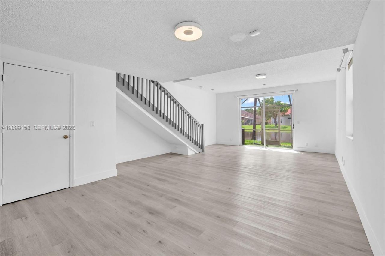 1303 Presidio Dr, Unit 6-41, Weston, FL 33327 Photo