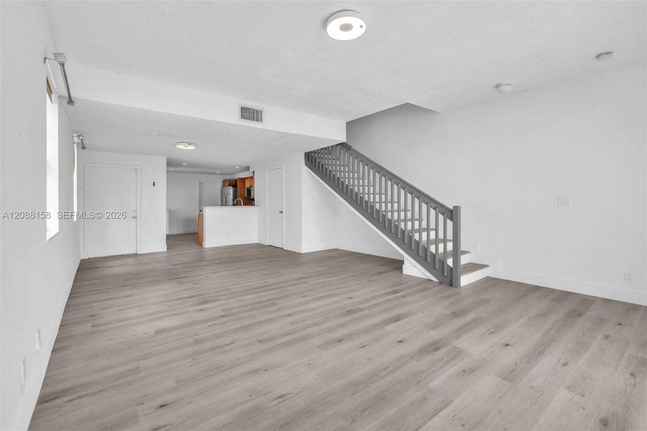 1303 Presidio Dr, Unit 6-41, Weston, FL 33327 Photo