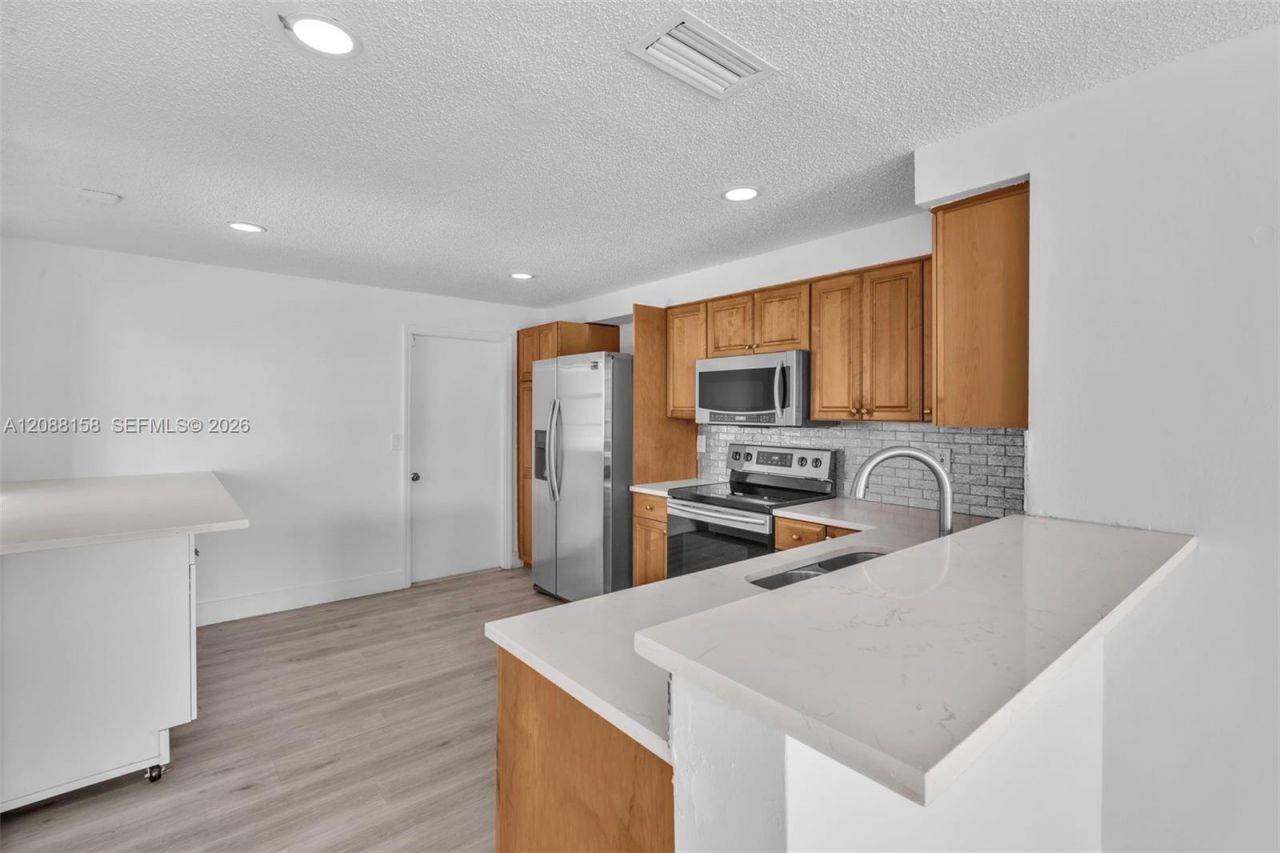 1303 Presidio Dr, Unit 6-41, Weston, FL 33327 Photo