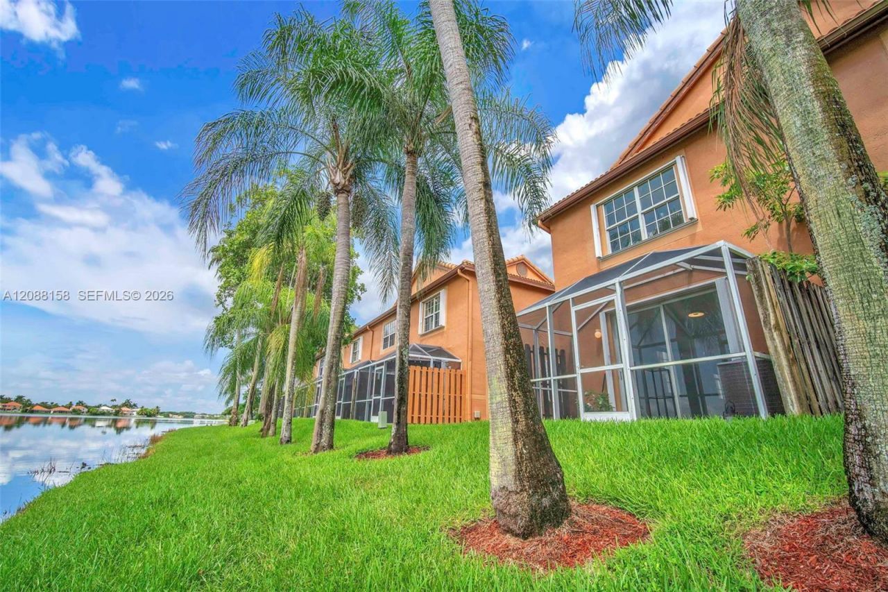 1303 Presidio Dr, Unit 6-41, Weston, FL 33327 Photo