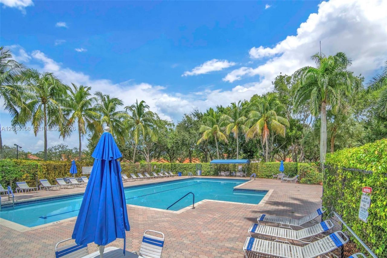 1303 Presidio Dr, Unit 6-41, Weston, FL 33327 Photo