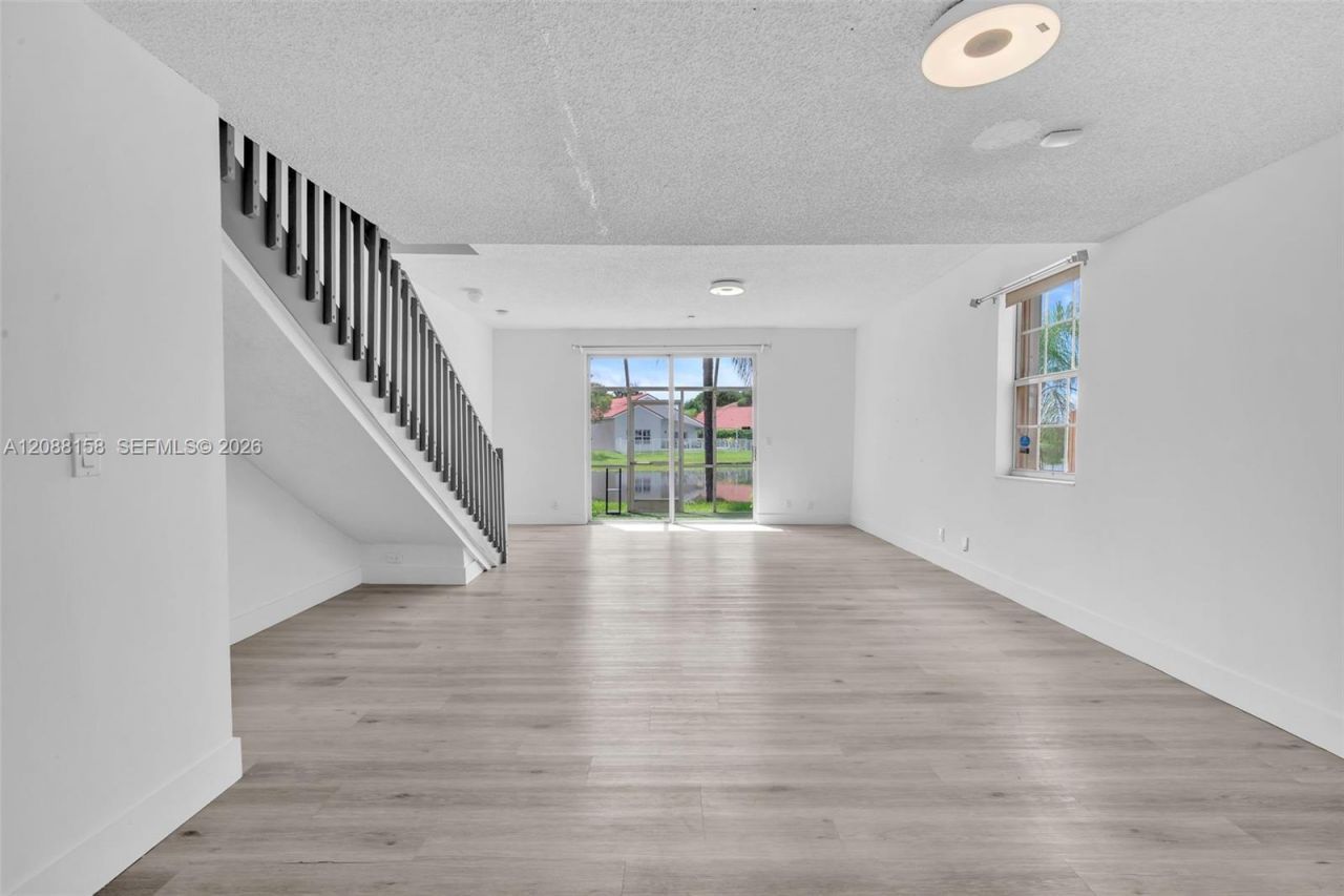 1303 Presidio Dr, Unit 6-41, Weston, FL 33327 Photo