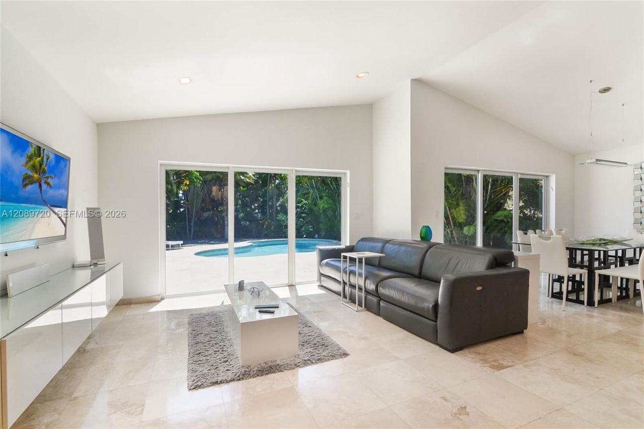 147 Golden Beach Dr , Golden Beach, FL 33160 Photo