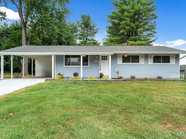 110 Paula Drive, St Charles, MO 63301