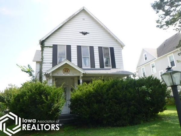 1714 S Main Street, Burlington, IA 52601