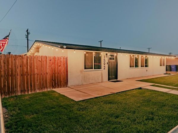 1592 Ross Avenue , El Centro, CA 92243