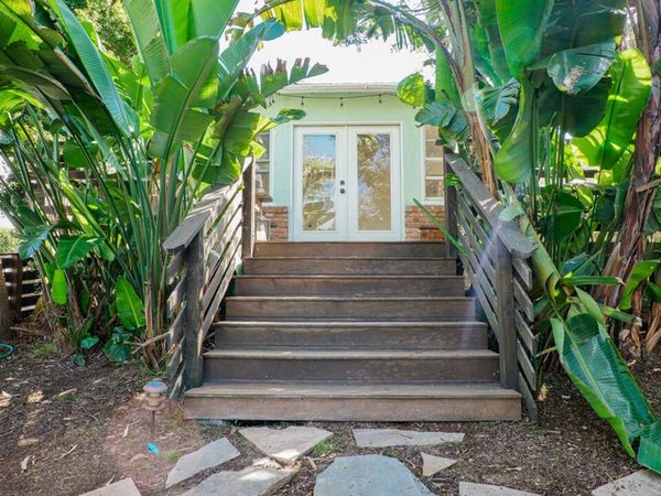 6632 W 87th Street , Los Angeles, CA 90045