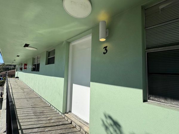 201 NW 77th St , Unit 3, Miami, FL 33150