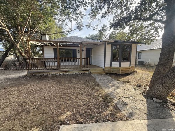 4754 English Crossing, Pipe Creek, TX 78063