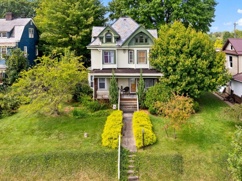 517 N 10th Street, Cambridge, OH 43725 Photo 2