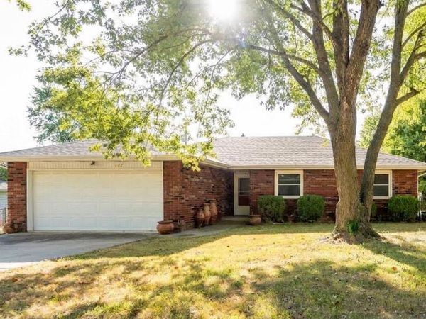 225 N Pringle Avenue, Ash Grove, MO 65604