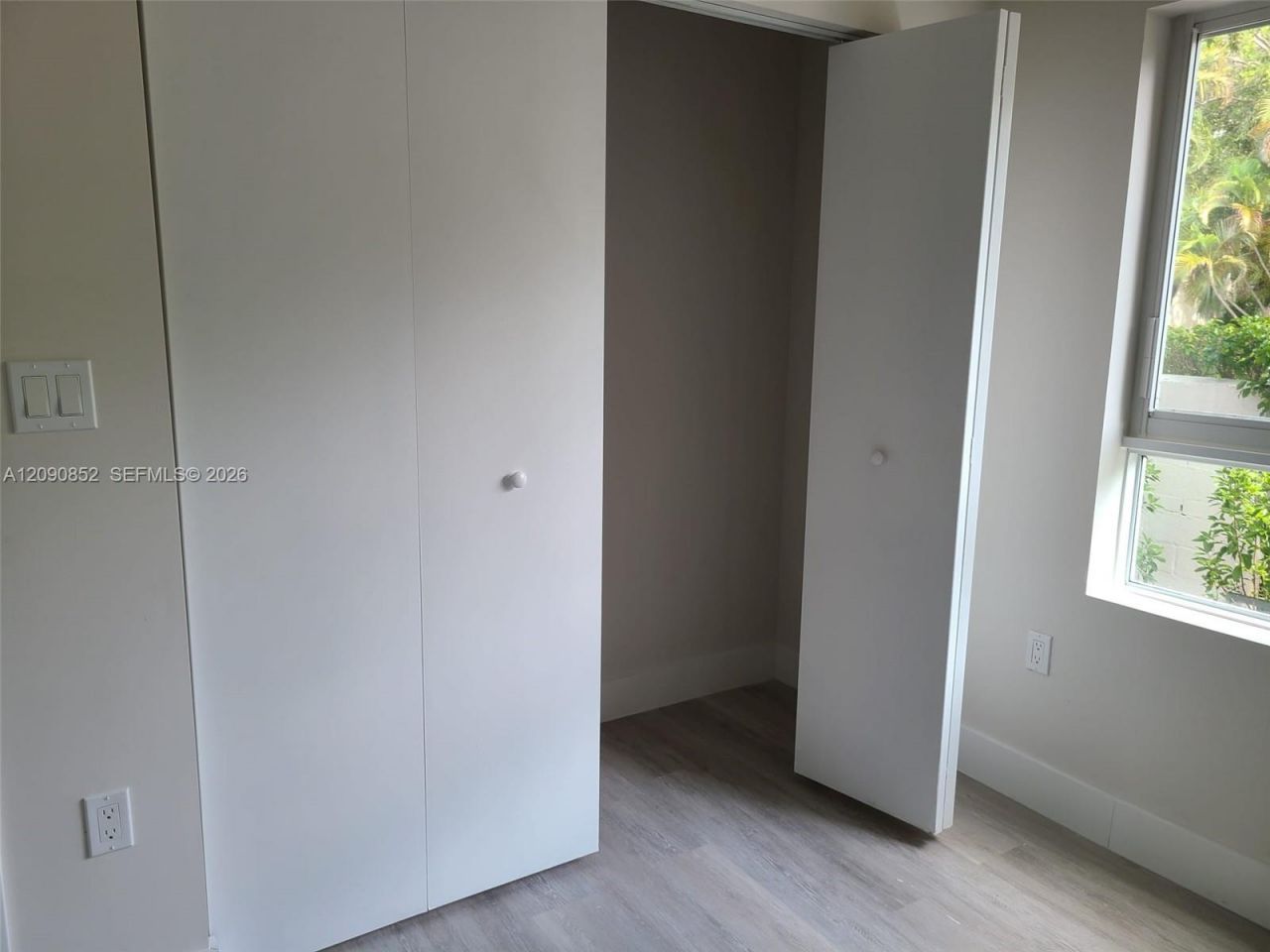 2555 NE 193 St , Unit 2114, Miami, FL 33180 Photo
