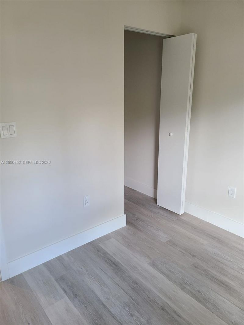 2555 NE 193 St , Unit 2114, Miami, FL 33180 Photo