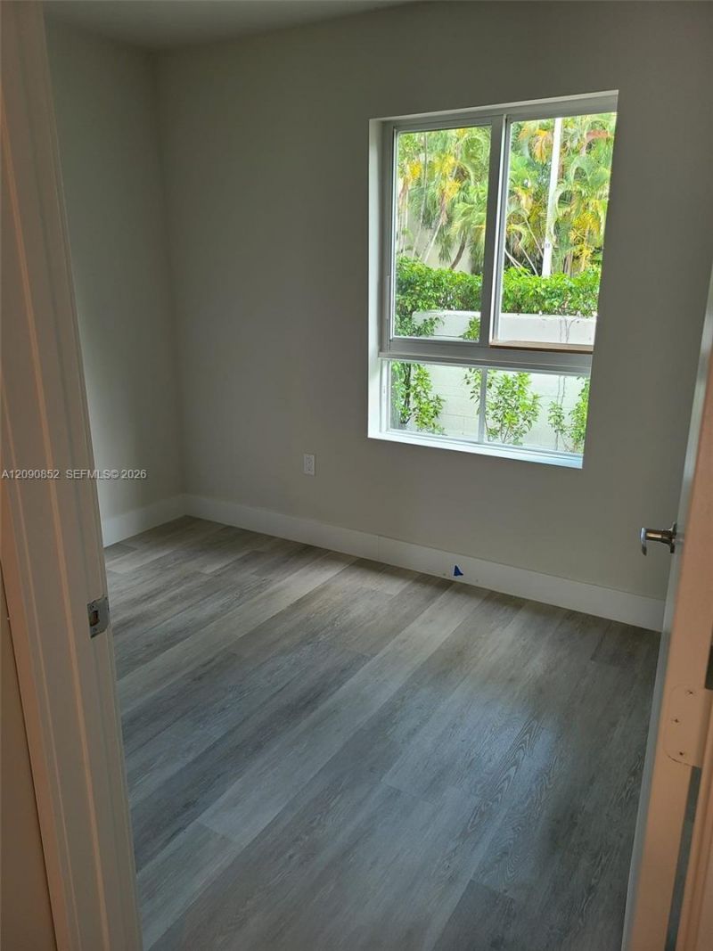 2555 NE 193 St , Unit 2114, Miami, FL 33180 Photo