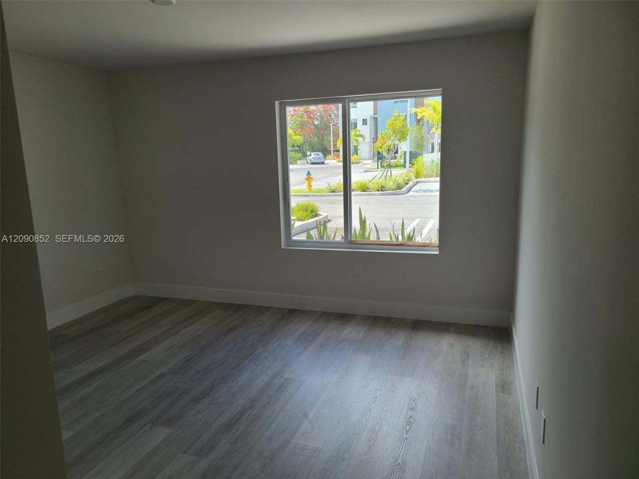 2555 NE 193 St , Unit 2114, Miami, FL 33180 Photo