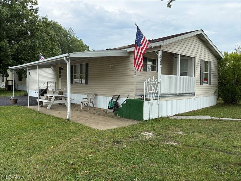 202 Connecticut Drive, Unit 202, Elyria, OH 44035 Photo 1