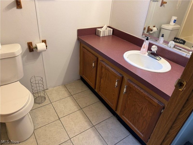 202 Connecticut Drive, Unit 202, Elyria, OH 44035 Photo 11