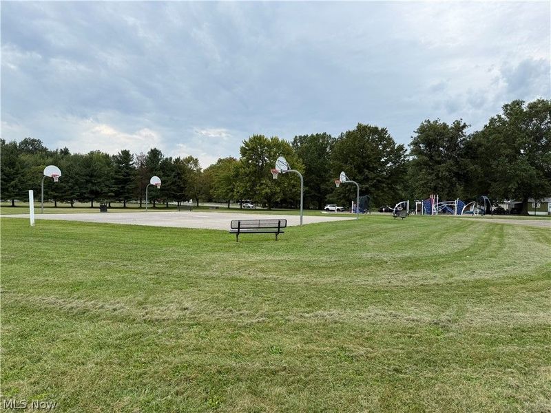 202 Connecticut Drive, Unit 202, Elyria, OH 44035 Photo 15