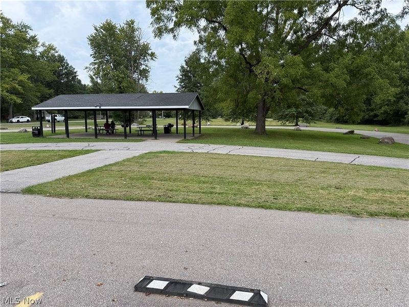 202 Connecticut Drive, Unit 202, Elyria, OH 44035 Photo 3