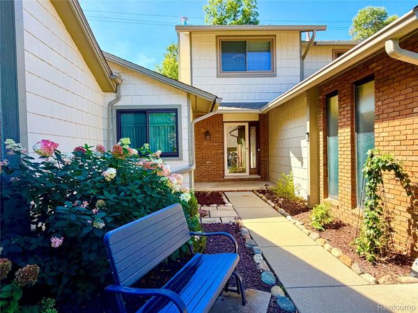 48148 Colony Farm Circle Circle , Plymouth, Mi 48170