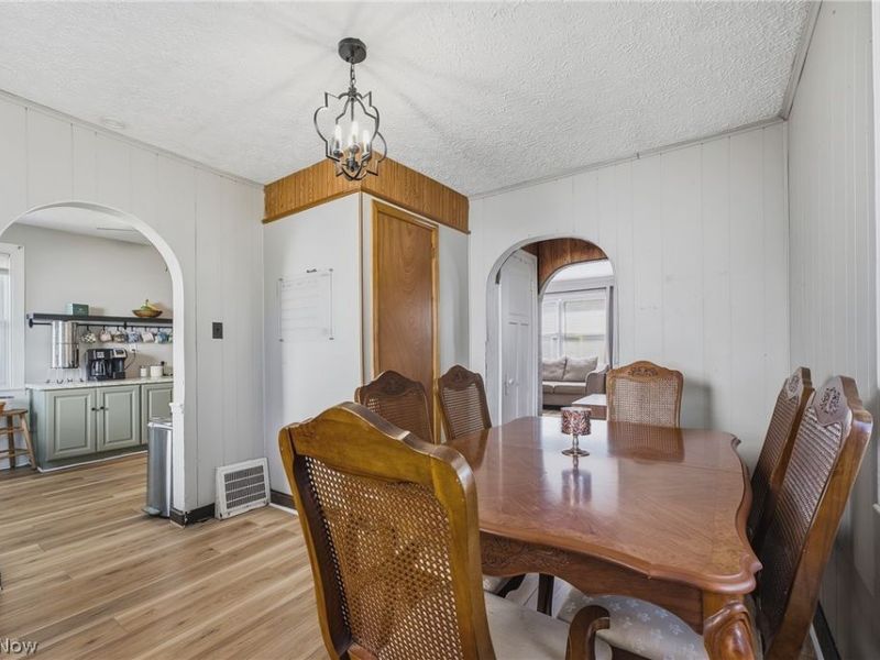 1372 Roslyn Avenue SW, Canton, OH 44710 Photo 6