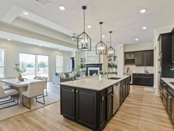 137 Climbing Rock LOOP, Dripping Springs, TX 78620
