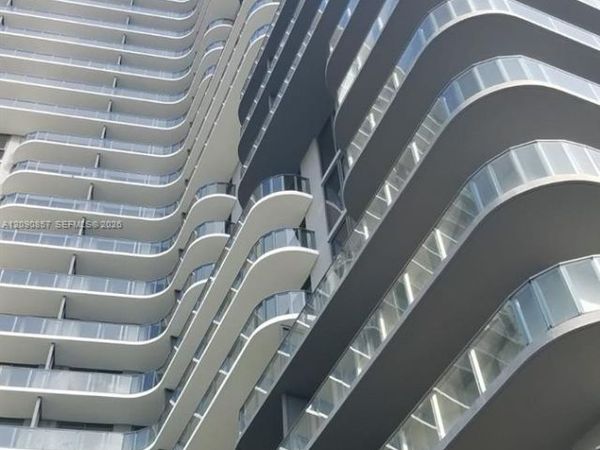 121 NE 34 ST , Unit 1515, Miami, FL 33137