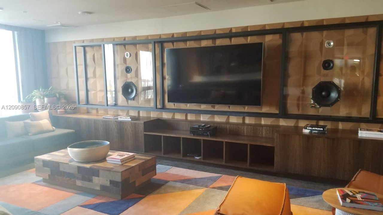 121 NE 34 St , Unit 1515, Miami, FL 33137 Photo