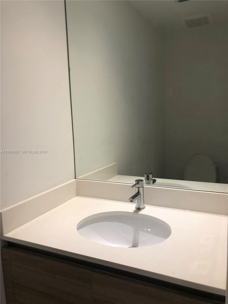 121 NE 34 St , Unit 1515, Miami, FL 33137 Photo