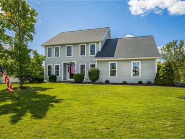 5199 Crescent Hill, Canandaigua, NY 14424