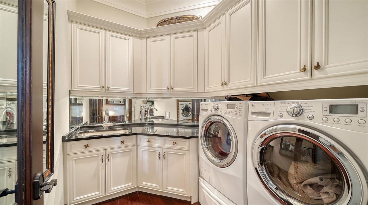 1853 Fiesta Drive, Sarasota, FL 34231 Photo