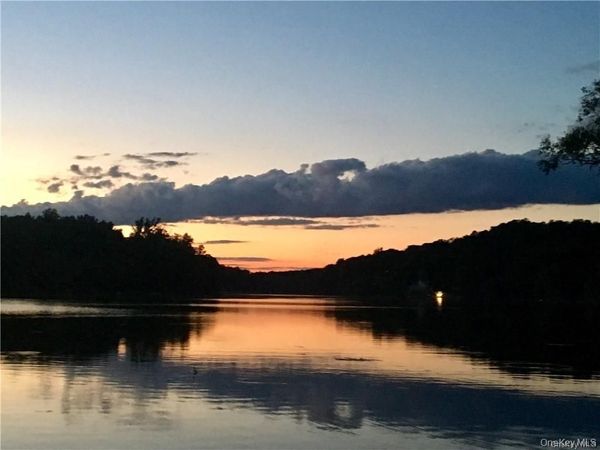 3300 Baker Street , Unit 28, Mohegan Lake, NY 10547