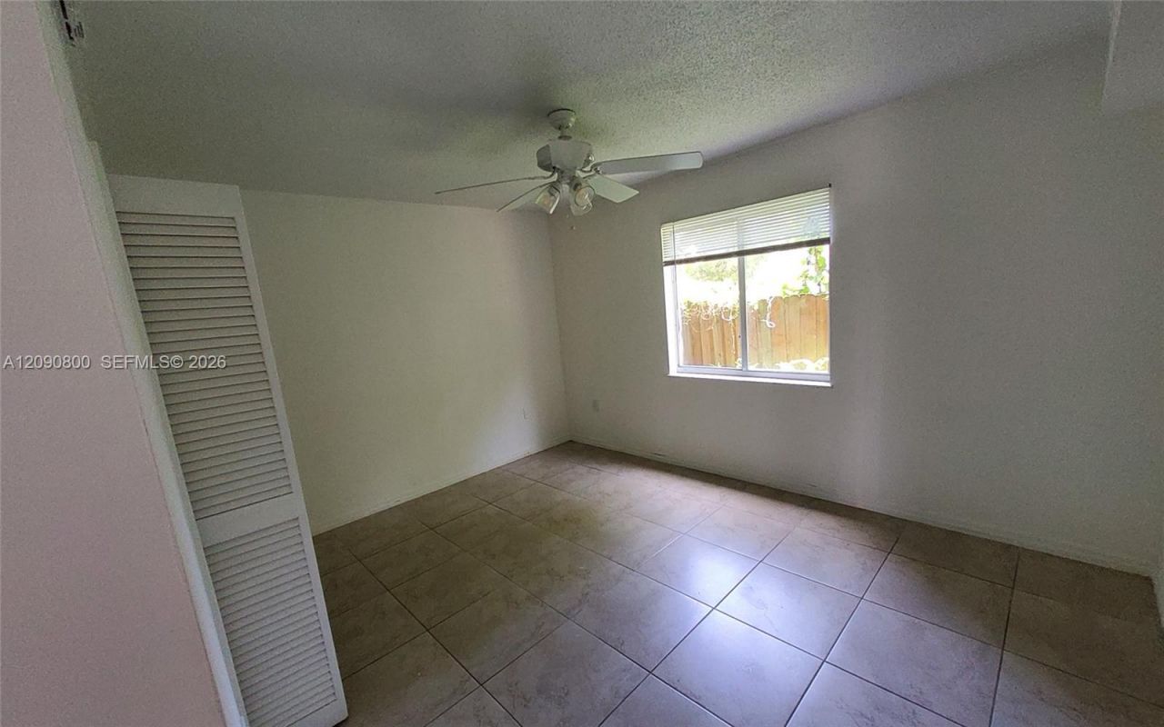 5810 W 18th Ln, Unit 101, Hialeah, FL 33012 Photo