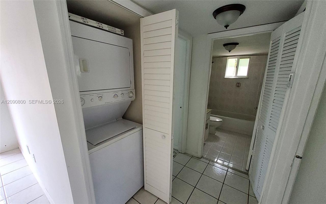 5810 W 18th Ln, Unit 101, Hialeah, FL 33012 Photo