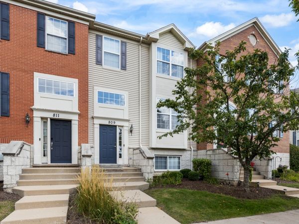 809 Brodhead Drive , Aurora, IL 60504
